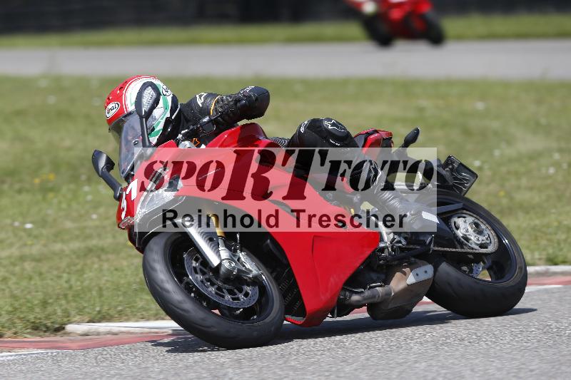 /27 12.06.2025 Ducati Schweiz Trackday Warmup  ADR/gelb-jeaune/31